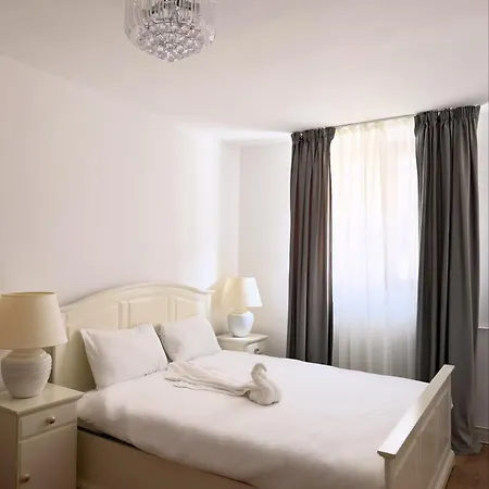 Apartment Rose By Ioana Bucharest